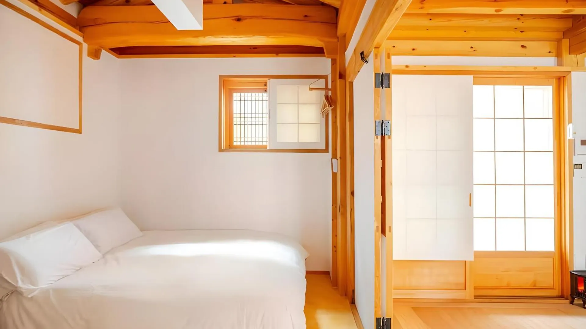 Villa Numaru Two Exclusive Entire Hanoks In Seochon Seoul South Korea
