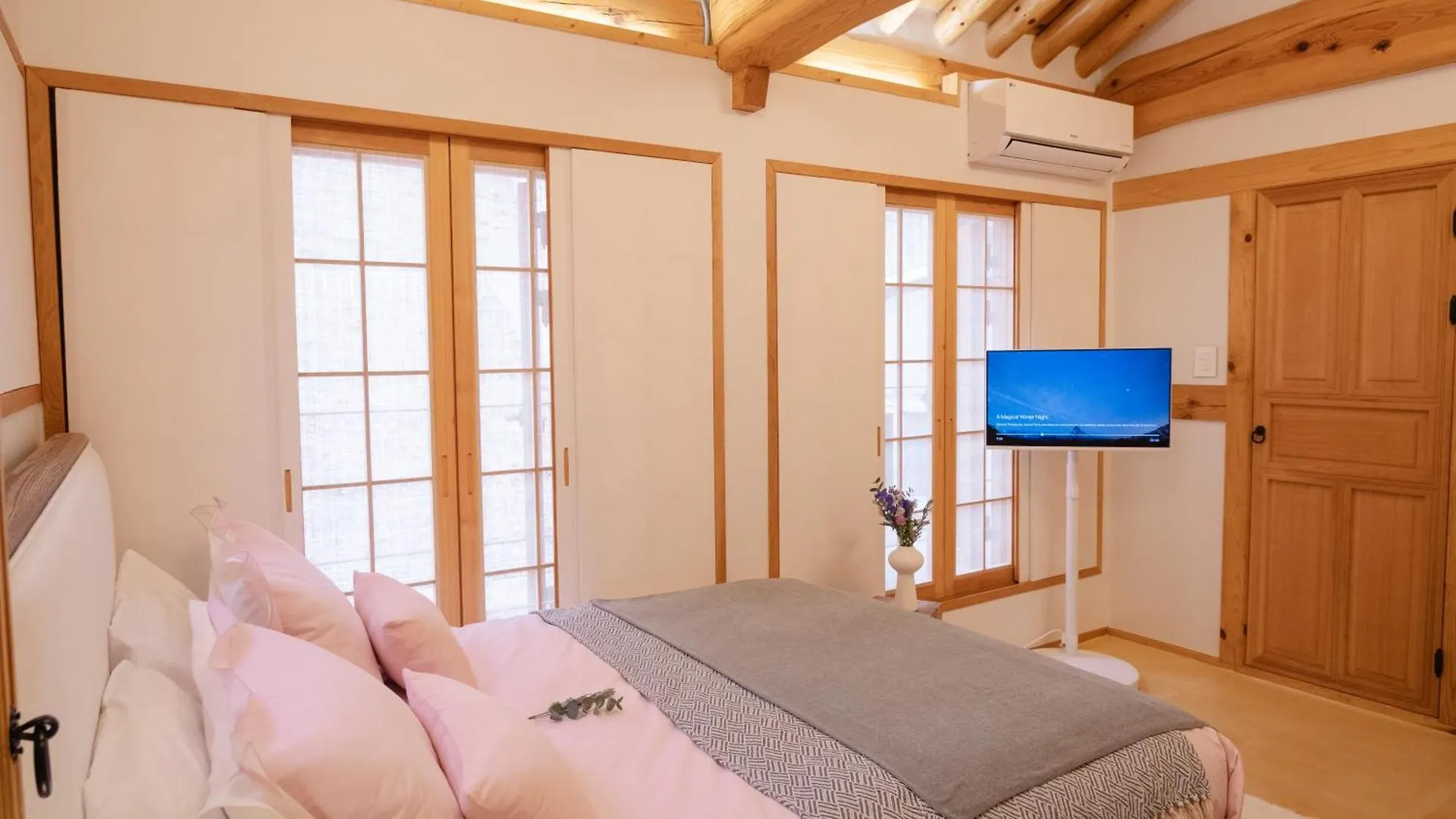 Numaru Two Exclusive Entire Hanoks In Seochon Seoul