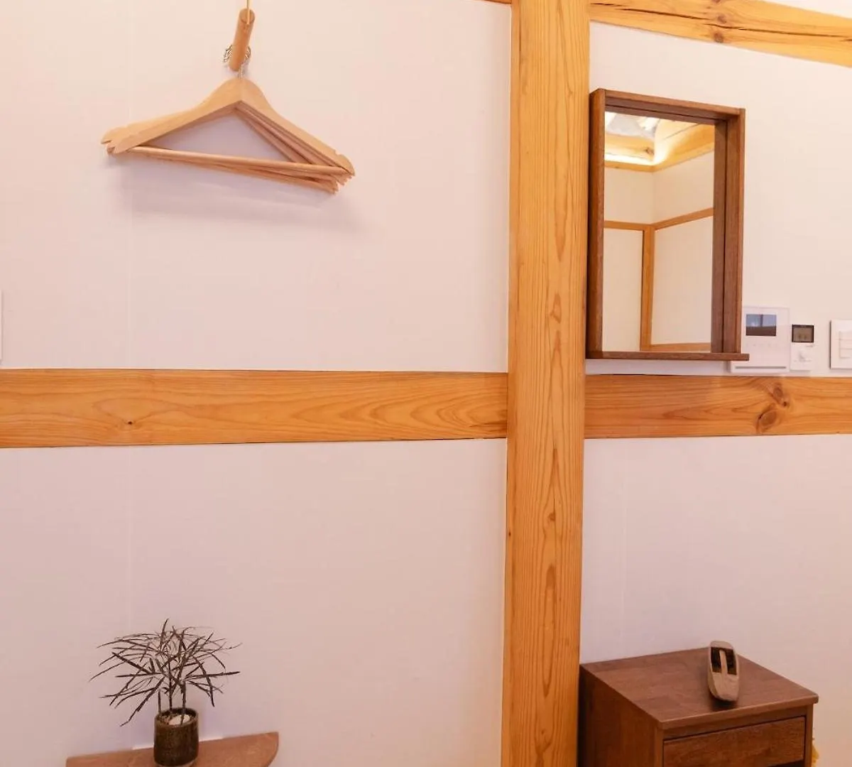Villa Numaru Two Exclusive Entire Hanoks In Seochon Seoul