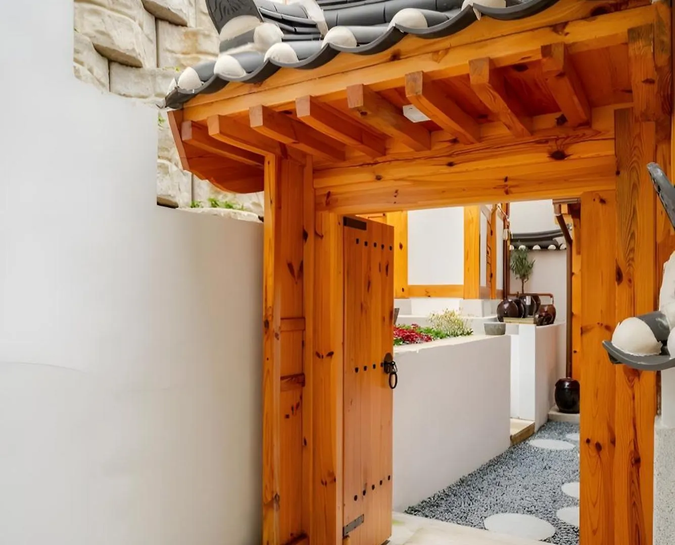 Numaru Two Exclusive Entire Hanoks In Seochon Seoul Villa
